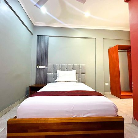 Triple Hill Hotel Weija 외부 사진