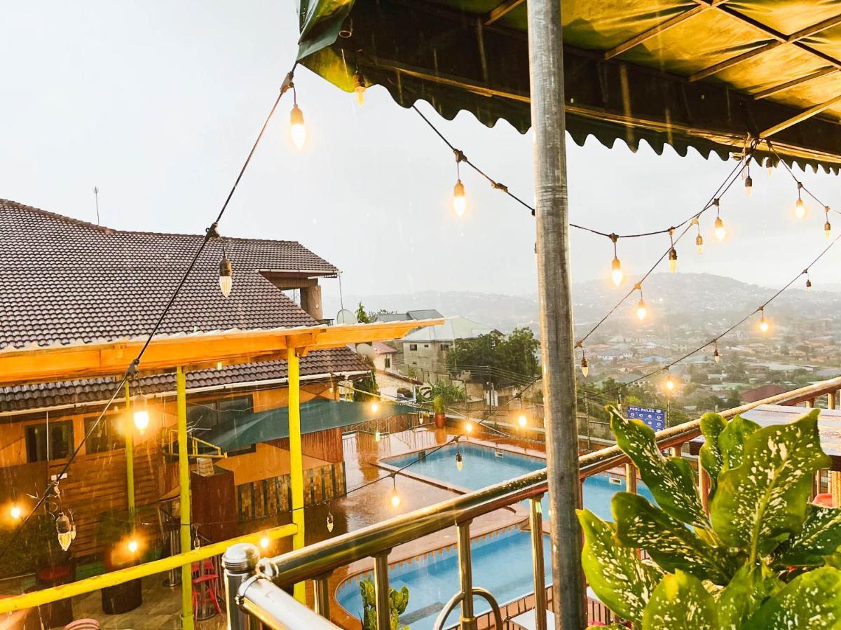 Triple Hill Hotel Weija 외부 사진