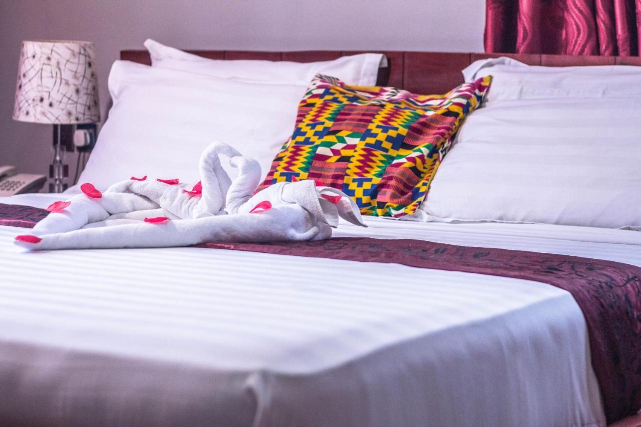 Triple Hill Hotel Weija 외부 사진