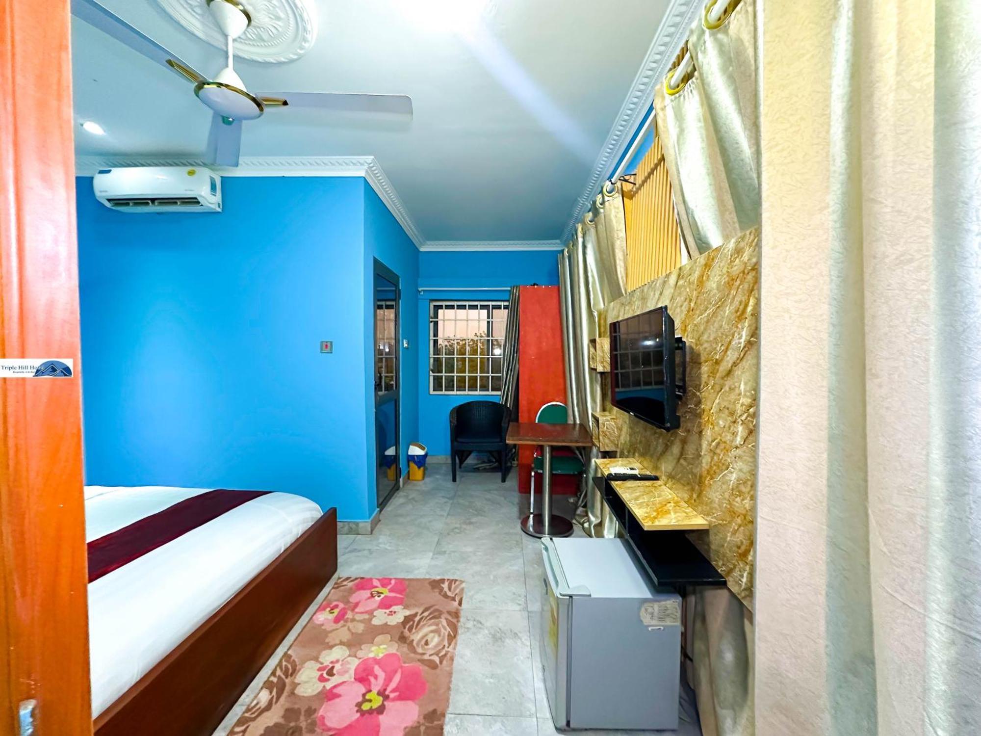 Triple Hill Hotel Weija 외부 사진